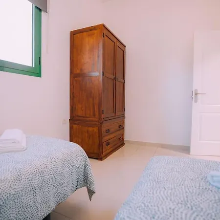 Acogedor Apartamento Con Terraza *